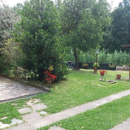 Appartement La Casa Del Tiglio à Sarzana Extérieur photo