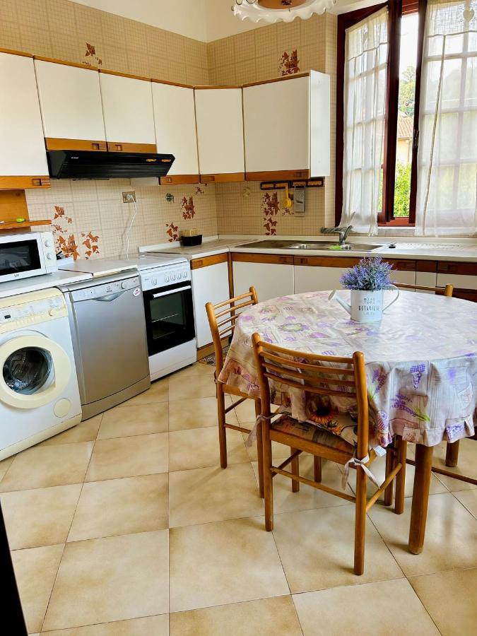 Appartement La Casa Del Tiglio à Sarzana Extérieur photo